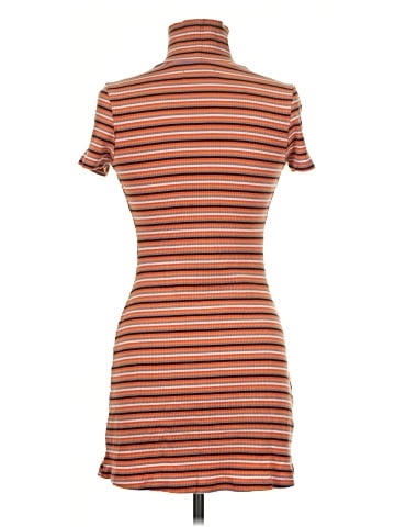 Urban Outfitters Casual Dress (view 2)