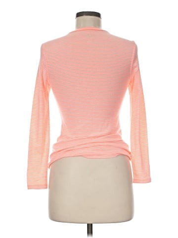 Old Navy 3/4 Sleeve T-Shirt (view 2)