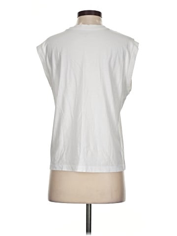 Abercrombie & Fitch Sleeveless T-Shirt (view 2)