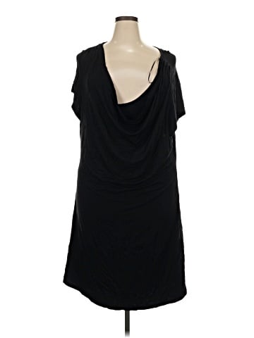 Lucy & Laurel Sleeveless T-Shirt (view 1)