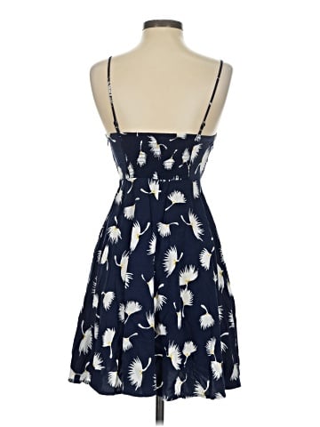 Old Navy Casual Dress (view 2)