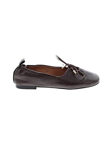 Unbranded Flats (view 1)