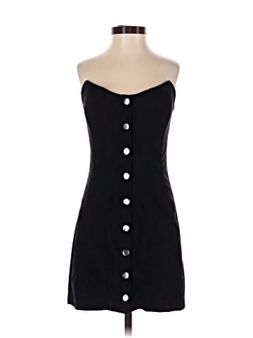 Urban Outfitters Casual Dress (view 1)