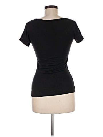 Old Navy Short Sleeve T-Shirt (view 2)