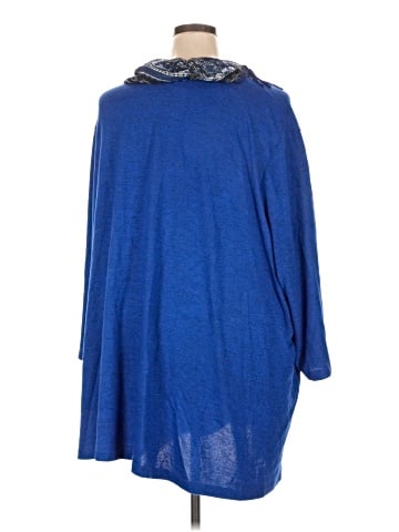 Catherines Poncho (view 2)