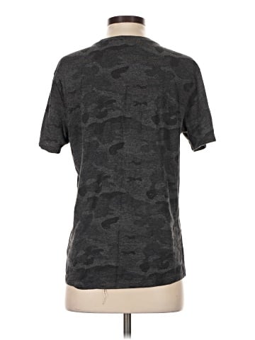 Old Navy Active T-Shirt (view 2)