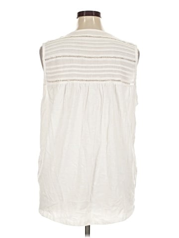 North River Outfitters Sleeveless Blouse (view 2)