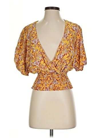 Cupcakes & Cashmere Short Sleeve Blouse (view 1)