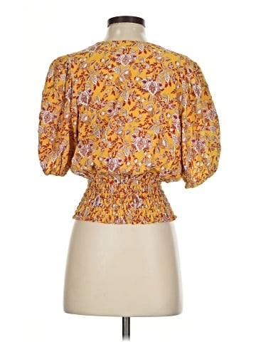 Cupcakes & Cashmere Short Sleeve Blouse (view 2)