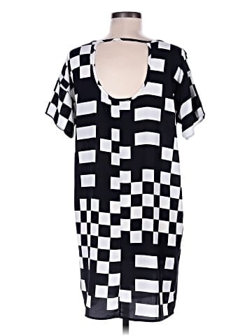 Romeo & Juliet Couture Casual Dress (view 2)