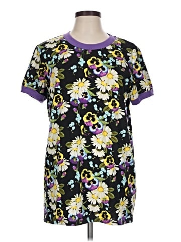 Lularoe Short Sleeve T-Shirt (view 1)