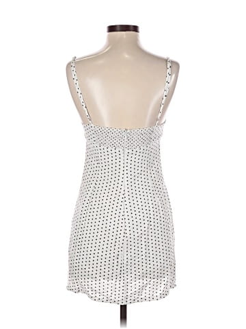 Urban Outfitters Casual Dress (view 2)