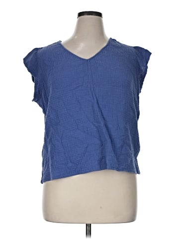 Three Dots Sleeveless T-Shirt (view 1)