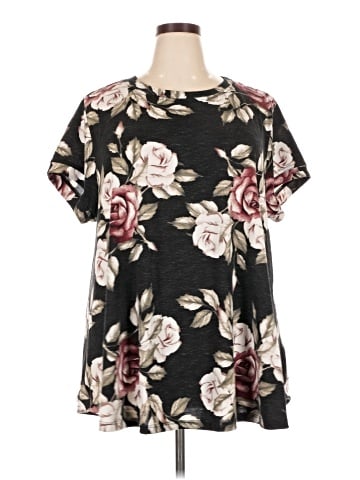 Lularoe Short Sleeve T-Shirt (view 1)