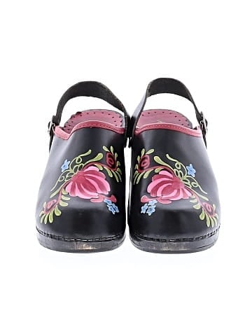Hanna Andersson Clogs (view 2)