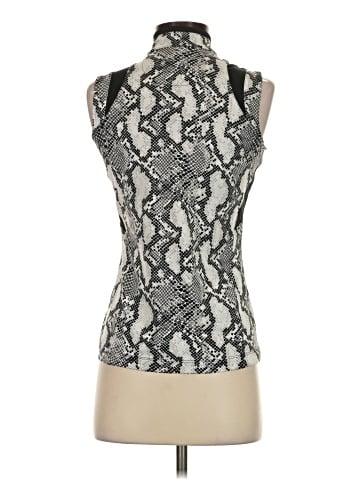 Tail Sleeveless Blouse (view 2)