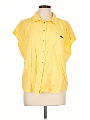 CALVIN KLEIN JEANS Short Sleeve Button-Down Shirt (view 1)