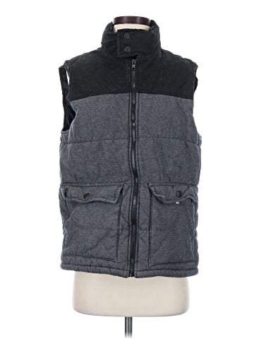 Gap Outlet Vest (view 1)