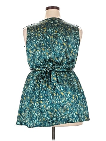 Liz Lange Maternity for Target Sleeveless Blouse (view 2)