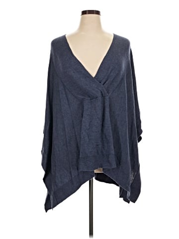 Marla Wynne Poncho (view 1)