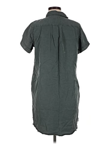 Velvet Heart Short Sleeve Button-Down Shirt (view 2)