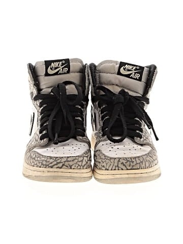 Air Jordan Sneakers (view 2)