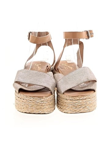 Seychelles Wedges (view 2)