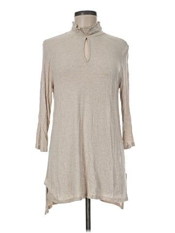 Cha Cha Vente Casual Dress (view 1)