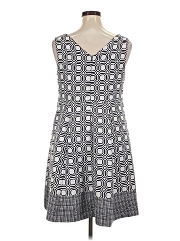 Signature by Robbie Bee Casual Dress (view 2)