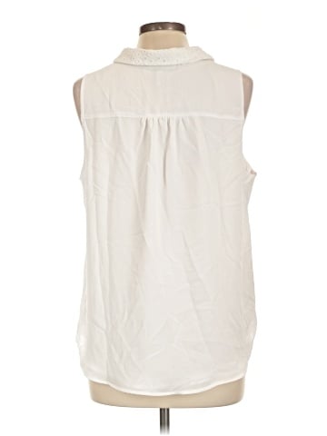Elle Sleeveless Blouse (view 2)