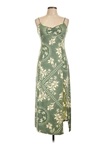 Urban Outfitters Casual Dress (view 1)