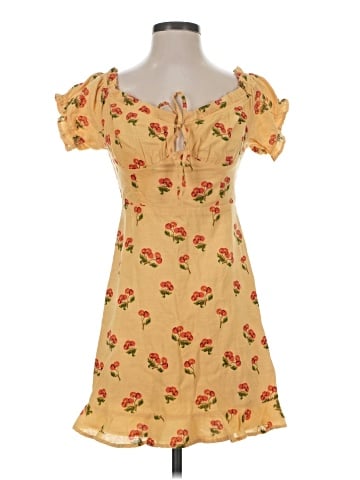 Urban Outfitters Casual Dress (view 1)