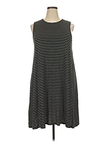 American Eagle Outfitters Casual Dress (view 1)