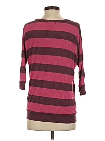 One Clothing Pullover Sweater (view 2)