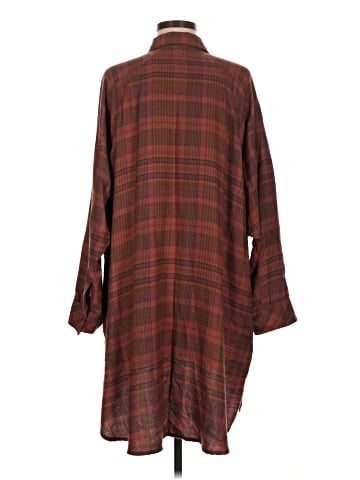 BDG Long Sleeve Button-Down Shirt (view 2)