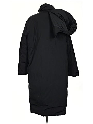 Everlane Raincoat (view 2)