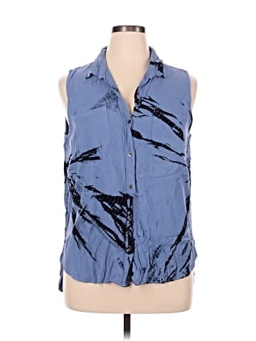 Rock & Republic Sleeveless Button-Down Shirt (view 1)