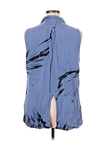 Rock & Republic Sleeveless Button-Down Shirt (view 2)