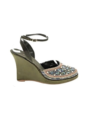 Dollhouse Wedges (view 1)
