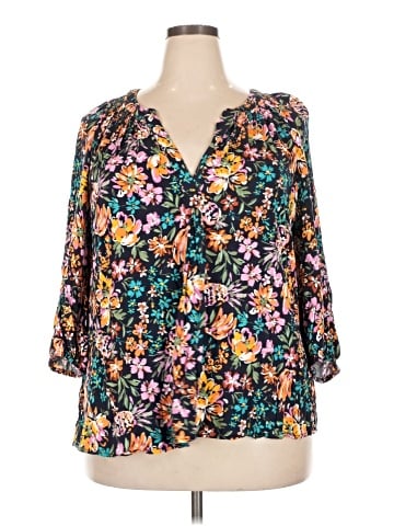 Crown & Ivy 3/4 Sleeve Blouse (view 1)