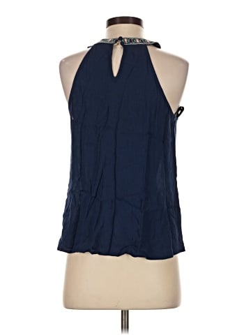 Sweet Wanderer Sleeveless Blouse (view 2)