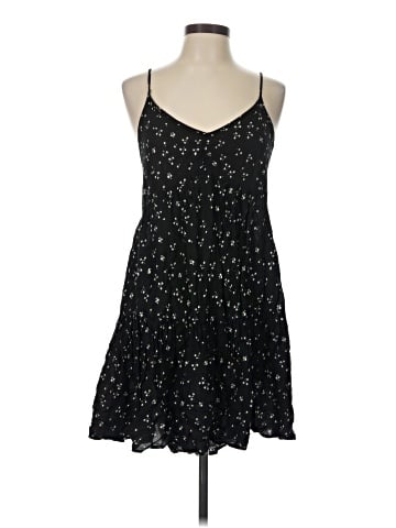 Urban Outfitters Casual Dress (view 1)