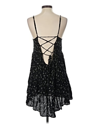 Urban Outfitters Casual Dress (view 2)