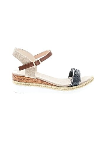 Unbranded Wedges (view 1)