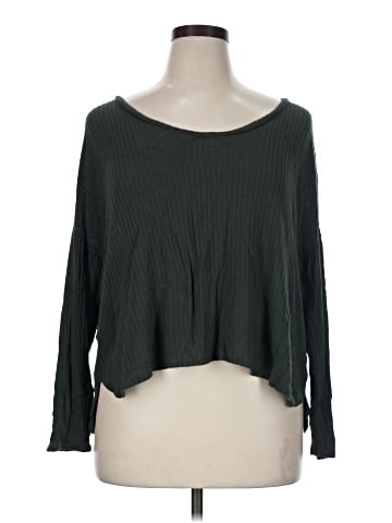 American Eagle Outfitters Pullover Sweater (view 1)