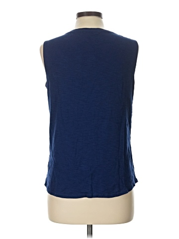 Liz Claiborne Sleeveless Button-Down Shirt (view 2)