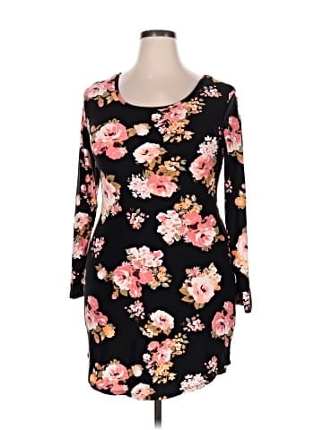 No Boundaries Casual Dress (view 1)