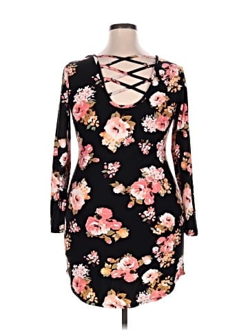 No Boundaries Casual Dress (view 2)