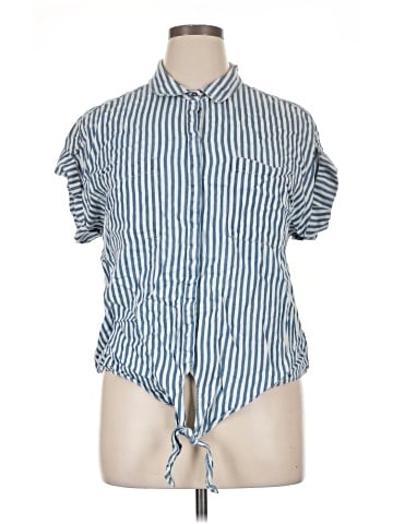 Velvet Heart Short Sleeve Button-Down Shirt (view 1)