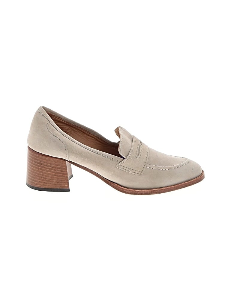 Pre-owned M. Gemi Heels In Ivory